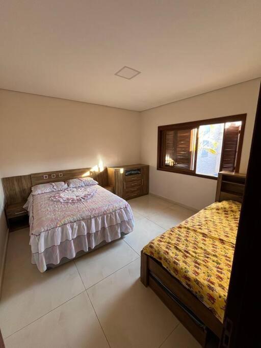 Casa Com Piscina Aquecida E Wi-Fi Villa อิตาเปชินิงกา ภายนอก รูปภาพ